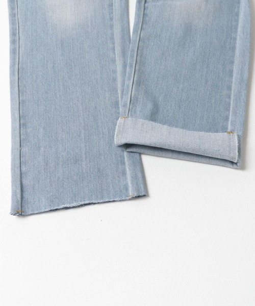 ITEMS URBANRESEARCH（アイテムズ アーバンリサーチ）の「ストレートデニム（デニムパンツ・レディース・ライトブルー/ブラック・SMALL/MEDIUM）」の3枚目の写真