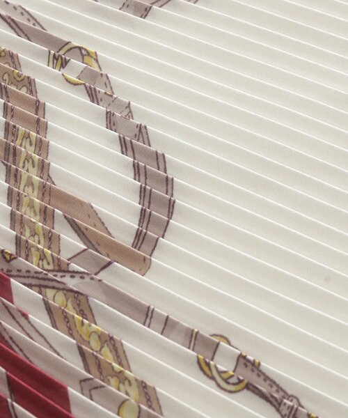 SHOO・LA・RUE(シューラルー)の「◆BAGやヘアアレンジにも 柄アソートプリーツスカーフ(バンダナ/スカーフ・レディース・ピンク系その他/ダークブラウン系4/ネイビー系/ブルー系5/ワイン系1・00)」の6枚目の写真