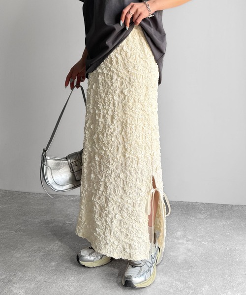 classicalelf（クラシカルエルフ）の「女性らしさを引き立てる。ジャガード素材サイドスリットジャガードリボンスカート（スカート・レディース・ブラック/アイボリー・LARGE/MEDIUM/SMALL/X-LARGE）」の14枚目の写真