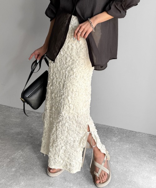classicalelf（クラシカルエルフ）の「女性らしさを引き立てる。ジャガード素材サイドスリットジャガードリボンスカート（スカート・レディース・ブラック/アイボリー・LARGE/MEDIUM/SMALL/X-LARGE）」の16枚目の写真