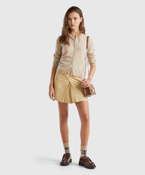 BENETTON (UNITED COLORS OF BENETTON)（ベネトンユナイテッドカラーズオブベネトン）の「ヴァージンウール100％クルーネックカーディガン　レギュラーフィット（カーディガン/ボレロ・レディース・グレー/ブルー/ベージュ・MEDIUM/SMALL）」の6枚目の写真