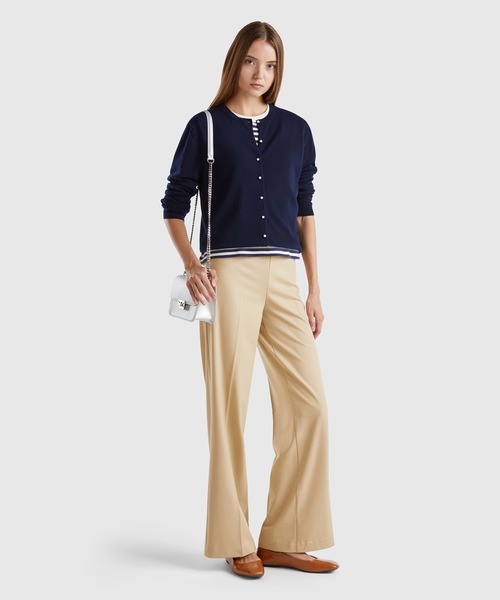 BENETTON (UNITED COLORS OF BENETTON)（ベネトンユナイテッドカラーズオブベネトン）の「ヴァージンウール100％クルーネックカーディガン　レギュラーフィット（カーディガン/ボレロ・レディース・グレー/ブルー/ベージュ・MEDIUM/SMALL）」の12枚目の写真