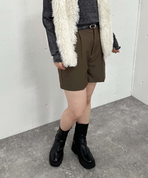 archives（アルシーヴ）の「ベルト付きＴＲショートパンツ（その他パンツ・レディース・アイボリー/ブラック/モカ・MEDIUM）」の21枚目の写真