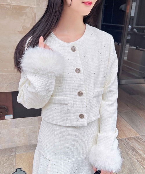 INGNI（イング）の「袖ファーツイードジャケット（ノーカラージャケット・レディース・ブラック/アイボリー・M）」の2枚目の写真