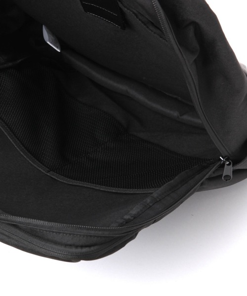 LAKOLE（ラコレ）の「マルチポケットリュック / 151225（バックパック/リュック・メンズ・サンドグレー/ブラック・FREE）」の4枚目の写真