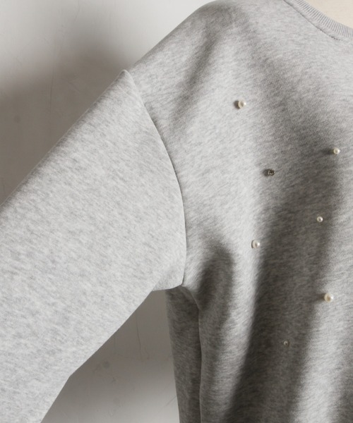 tocco closet(トッコ クローゼット)の「【ZOZO限定】パール×ビジューロゴスウェット(スウェット・レディース・グレー/ブラック・M)」の12枚目の写真