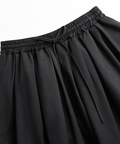 COCOMOMO(ココモモ)の「ふんわり ボリューム バルーンスカート ロング丈(スカート・レディース・グリーン/ダークグレー/ブラック・M/L)」の11枚目の写真