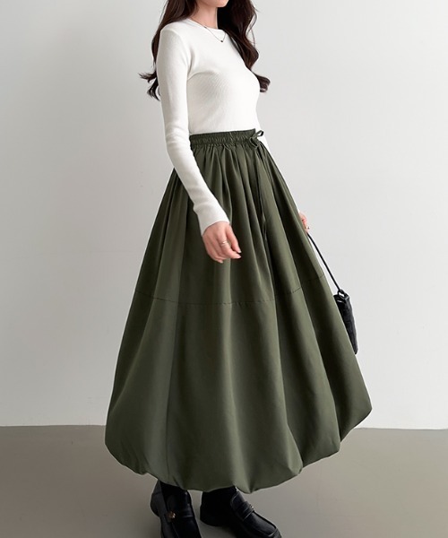 COCOMOMO(ココモモ)の「ふんわり ボリューム バルーンスカート ロング丈(スカート・レディース・グリーン/ダークグレー/ブラック・M/L)」の15枚目の写真