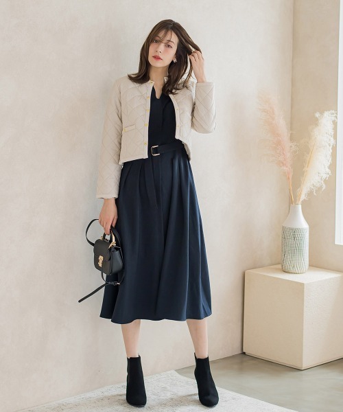 ketty（ケティ）の「ファイングロスキルティングノーカラージャケット（ダウンジャケット/コート・レディース・ブラウン/オフホワイト/チャコールグレー/ブラック・M）」の17枚目の写真