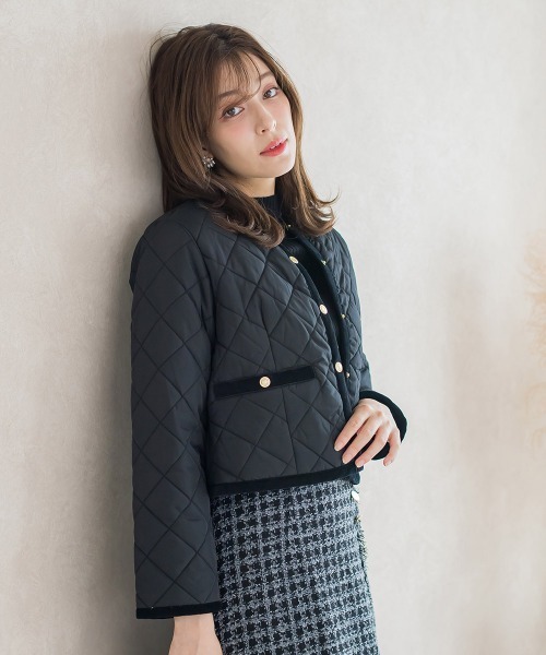 ketty（ケティ）の「ファイングロスキルティングノーカラージャケット（ダウンジャケット/コート・レディース・ブラウン/オフホワイト/チャコールグレー/ブラック・M）」の18枚目の写真