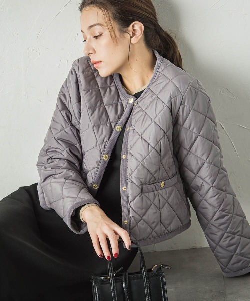 ketty（ケティ）の「ファイングロスキルティングノーカラージャケット（ダウンジャケット/コート・レディース・ブラウン/オフホワイト/チャコールグレー/ブラック・M）」の11枚目の写真