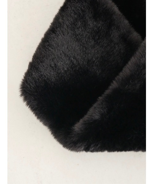 TRUNC（トランクエイティーエイト）の「Recycled Fur Snood（ネックウォーマー/スヌード・レディース・アイボリー/ブラック/グレイッシュベージュ・FREE）」の6枚目の写真