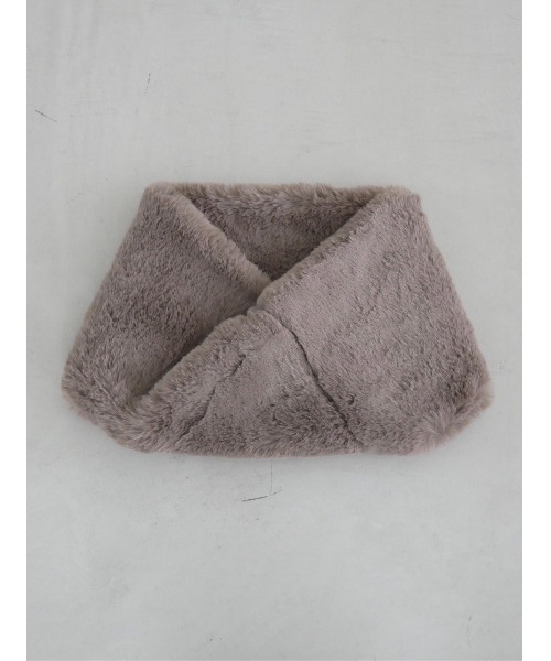 TRUNC（トランクエイティーエイト）の「Recycled Fur Snood（ネックウォーマー/スヌード・レディース・アイボリー/ブラック/グレイッシュベージュ・FREE）」の18枚目の写真