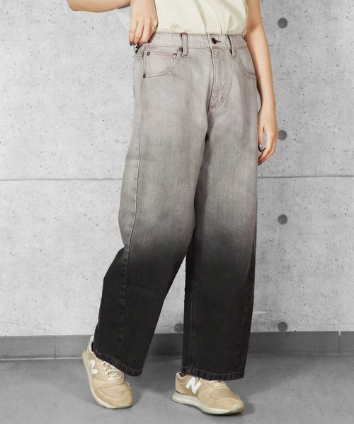 KRIFF MAYER Lady's Collection（クリフメイヤーレディースコレクション）の「グラデーション バレルレッグ カーブパンツ（デニムパンツ・レディース・ライトブルー/ブラック/ダークブルー・LARGE/MEDIUM）」の5枚目の写真