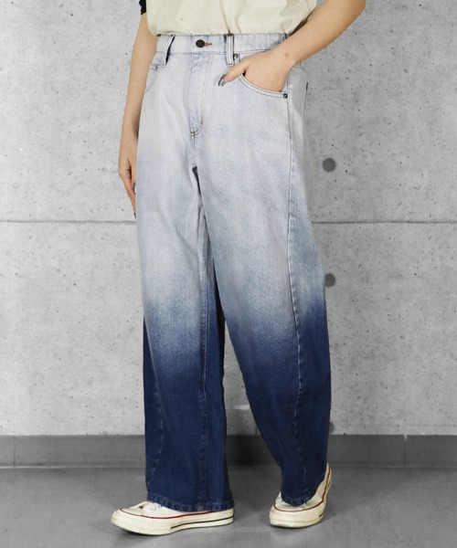 KRIFF MAYER Lady's Collection（クリフメイヤーレディースコレクション）の「グラデーション バレルレッグ カーブパンツ（デニムパンツ・レディース・ライトブルー/ブラック/ダークブルー・LARGE/MEDIUM）」の10枚目の写真