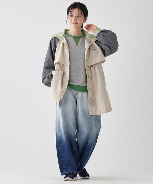 KRIFF MAYER Lady's Collection（クリフメイヤーレディースコレクション）の「グラデーション バレルレッグ カーブパンツ（デニムパンツ・レディース・ライトブルー/ブラック/ダークブルー・LARGE/MEDIUM）」の11枚目の写真