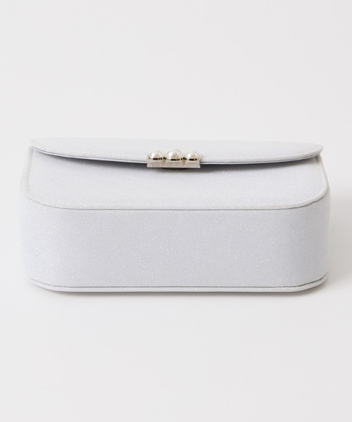 AIMER(エメ)の「ラメ×パールモチーフフラップパーティーバッグ(クラッチバッグ・レディース・シルバー/ベージュ/ブラック・FREE)」の18枚目の写真