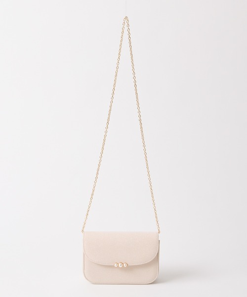 AIMER(エメ)の「ラメ×パールモチーフフラップパーティーバッグ(クラッチバッグ・レディース・シルバー/ベージュ/ブラック・FREE)」の11枚目の写真