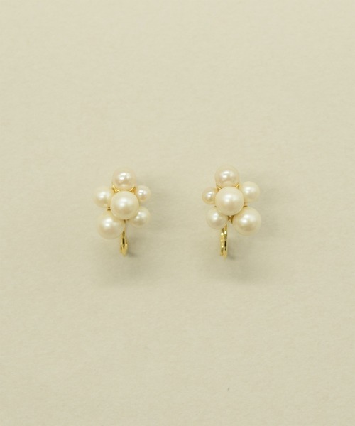 CALIN STANDARD(カリンスタンダード)の「◆金属アレルギー対応◆◆made in japan◆【痛くない】【落ちにくい】【ストレスフリーな着け心地】バブルパール ループフィットイヤリング(イヤリング・レディース・クリア/ホワイト・FREE)」の1枚目の写真