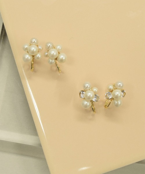 CALIN STANDARD(カリンスタンダード)の「◆金属アレルギー対応◆◆made in japan◆【痛くない】【落ちにくい】【ストレスフリーな着け心地】バブルパール ループフィットイヤリング(イヤリング・レディース・クリア/ホワイト・FREE)」の3枚目の写真