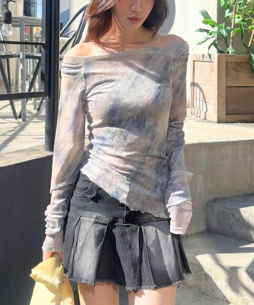 FOREVER 21（フォーエバー トゥエンティーワン）の「【2025SS】アソートシアー2WAYショルダートップス（Tシャツ/カットソー・レディース・グレー/オフホワイト/カーキ/ブラック・MEDIUM/SMALL）」の4枚目の写真