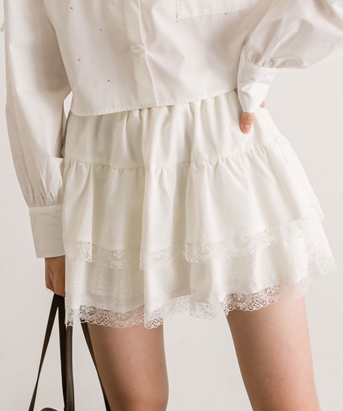 OLIVE des OLIVE（オリーブデオリーブ）の「裾レースティアードミニスカート（スカート・レディース・チャコールグレー/オフホワイト/ブラウン・FREE）」の11枚目の写真