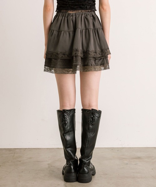 OLIVE des OLIVE（オリーブデオリーブ）の「裾レースティアードミニスカート（スカート・レディース・チャコールグレー/オフホワイト/ブラウン・FREE）」の14枚目の写真