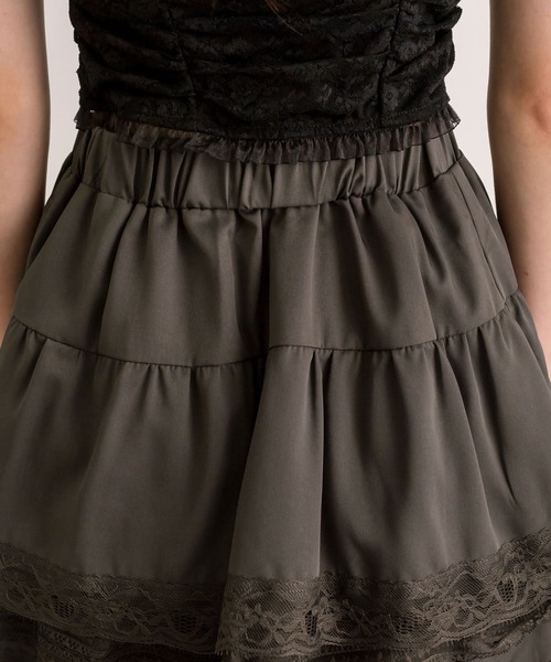 OLIVE des OLIVE（オリーブデオリーブ）の「裾レースティアードミニスカート（スカート・レディース・チャコールグレー/オフホワイト/ブラウン・FREE）」の13枚目の写真