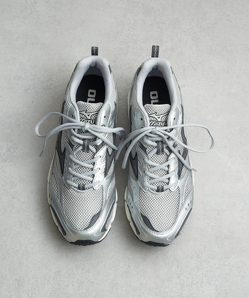 美品　Mizuno MXR スニーカー　D1GA245106 MIZUNO MXR (D1GA245106)