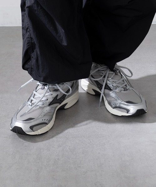 美品　Mizuno MXR スニーカー　D1GA245106 MIZUNO】MXR D1GA245106（スニーカー）｜MIZUNO（ミズノ ）の