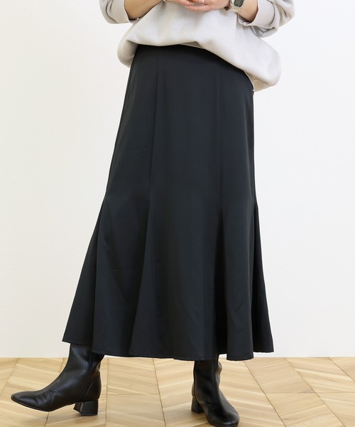 Aletta vita（アレッタビータ）の「ビンテージサテン裾切替フレアスカート（スカート・レディース・ブラック/ベージュ・MEDIUM/LONG）」の2枚目の写真