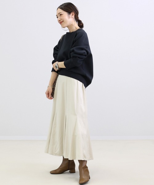 Aletta vita（アレッタビータ）の「ビンテージサテン裾切替フレアスカート（スカート・レディース・ブラック/ベージュ・MEDIUM/LONG）」の7枚目の写真
