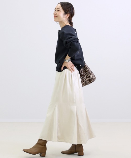 Aletta vita（アレッタビータ）の「ビンテージサテン裾切替フレアスカート（スカート・レディース・ブラック/ベージュ・MEDIUM/LONG）」の8枚目の写真