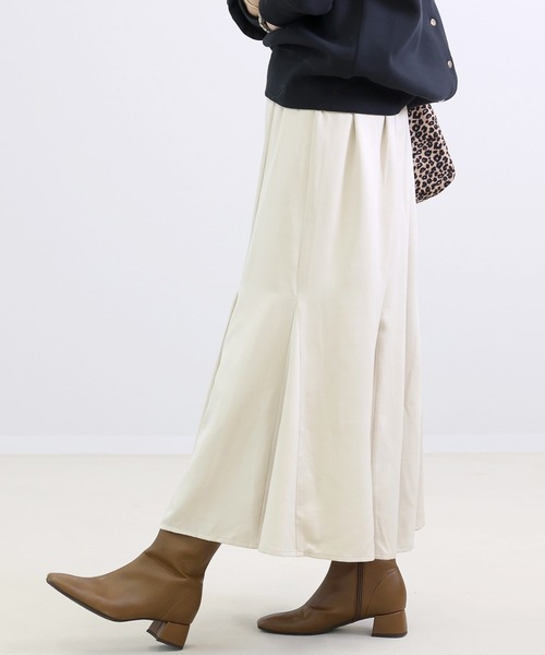 Aletta vita（アレッタビータ）の「ビンテージサテン裾切替フレアスカート（スカート・レディース・ブラック/ベージュ・MEDIUM/LONG）」の5枚目の写真