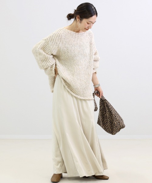 Aletta vita（アレッタビータ）の「ビンテージサテン裾切替フレアスカート（スカート・レディース・ブラック/ベージュ・MEDIUM/LONG）」の14枚目の写真