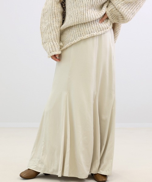 Aletta vita（アレッタビータ）の「ビンテージサテン裾切替フレアスカート（スカート・レディース・ブラック/ベージュ・MEDIUM/LONG）」の17枚目の写真