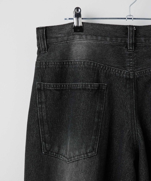 ILLMAZE（イルメイズ）の「【ILLMAZE】Low-rise silver foil wide denim / ローライズ 箔コーティング ワイドデニムパンツ（デニムパンツ・メンズ・ブラック・L/M/S）」の15枚目の写真