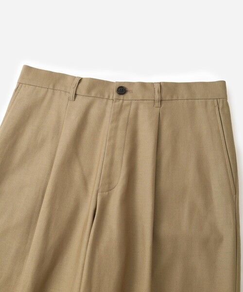 Saturdays NYC（サタデーズ ニューヨークシティ ）の「Dean One Tuck Pant（チノパンツ・メンズ・ブラック/ベージュ・L/M/S）」の5枚目の写真