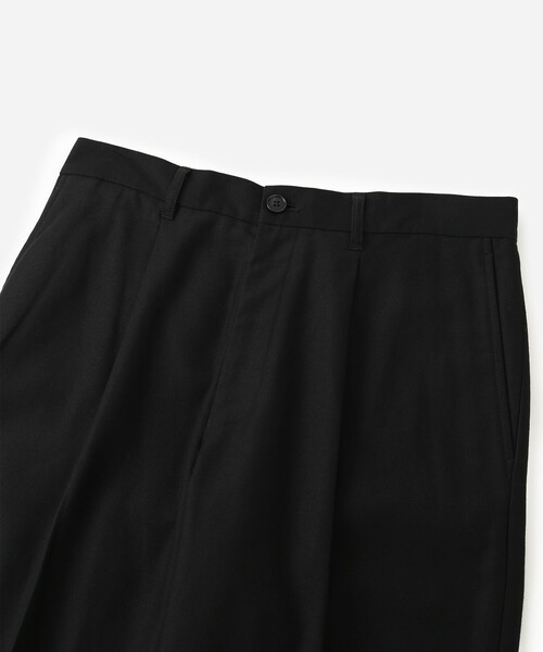 Saturdays NYC（サタデーズ ニューヨークシティ ）の「Dean One Tuck Pant（チノパンツ・メンズ・ブラック/ベージュ・L/M/S）」の12枚目の写真