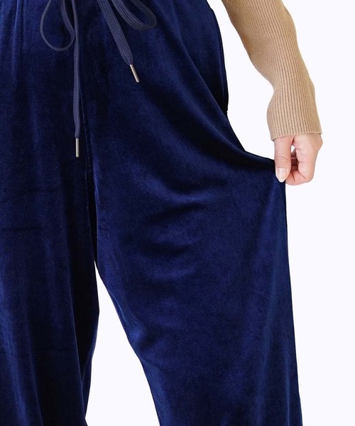 e-zakkamania stores(イーザッカマニアストアーズ)の「ストレートシルエット ベロアパンツ(その他パンツ・レディース・ブラック/ネイビー/グリーン・M)」の13枚目の写真