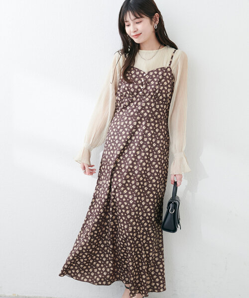 natural couture(ナチュラルクチュール)の「【WEB限定】フロント釦切替キャミワンピース(ワンピース・レディース・サックスブルー/アイボリー/ブラック/ブラウン・FREE)」の1枚目の写真