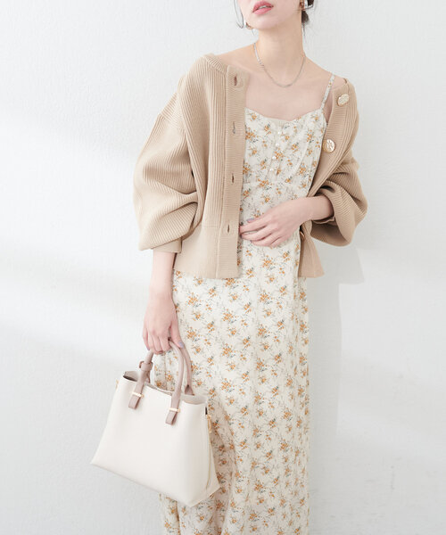 natural couture(ナチュラルクチュール)の「【WEB限定】フロント釦切替キャミワンピース(ワンピース・レディース・サックスブルー/アイボリー/ブラック/ブラウン・FREE)」の2枚目の写真