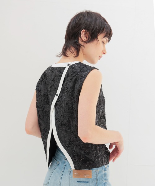 BAUM UND PFERDGARTEN(バウムウンドヘルガーデン)の「BAUM UND PFERDGARTEN / MEGAN Roses and Sequins(スパンコールスリーブレスブラウス 24018)(シャツ/ブラウス・レディース・ブラック・36)」の13枚目の写真