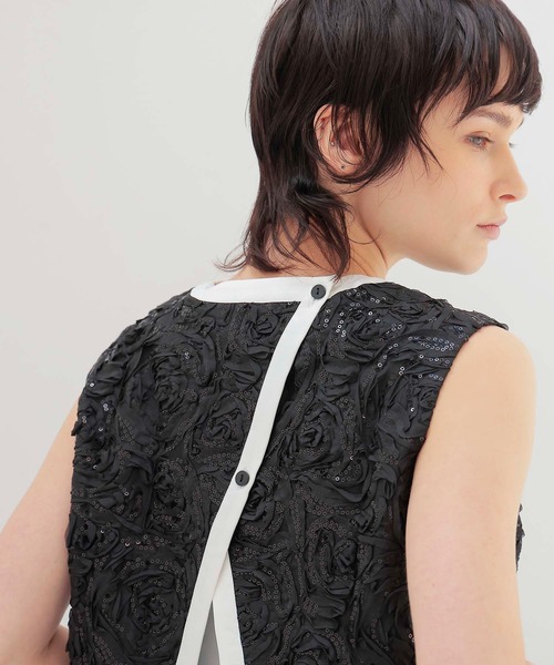 BAUM UND PFERDGARTEN(バウムウンドヘルガーデン)の「BAUM UND PFERDGARTEN / MEGAN Roses and Sequins(スパンコールスリーブレスブラウス 24018)(シャツ/ブラウス・レディース・ブラック・36)」の11枚目の写真