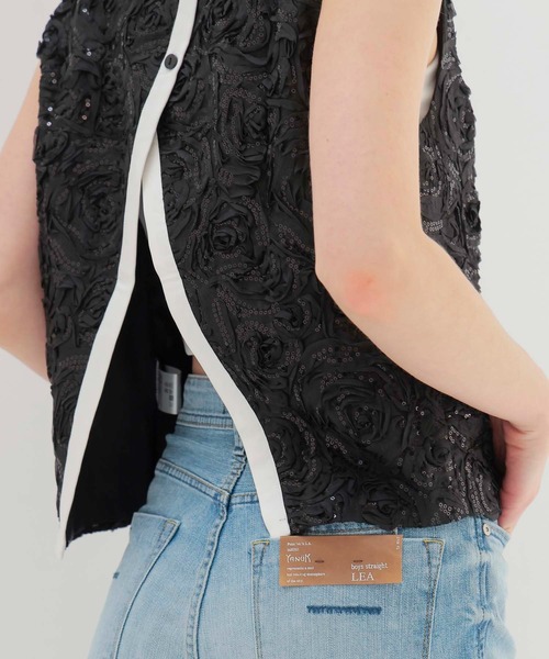 BAUM UND PFERDGARTEN(バウムウンドヘルガーデン)の「BAUM UND PFERDGARTEN / MEGAN Roses and Sequins(スパンコールスリーブレスブラウス 24018)(シャツ/ブラウス・レディース・ブラック・36)」の10枚目の写真