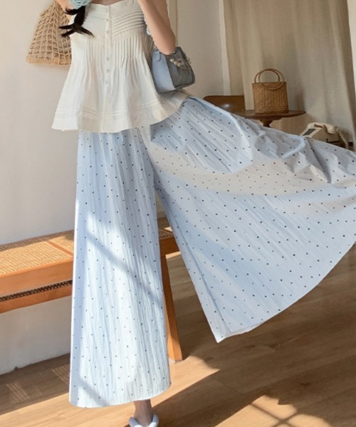 Ritzy(リッツィー)の「水玉柄シワ感ワイドクロップドパンツ 3色展開(スカート・レディース・ブラック/ブルー/ベージュ・M/L)」の16枚目の写真