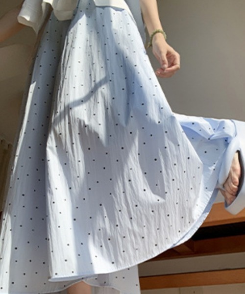 Ritzy(リッツィー)の「水玉柄シワ感ワイドクロップドパンツ 3色展開(スカート・レディース・ブラック/ブルー/ベージュ・M/L)」の15枚目の写真