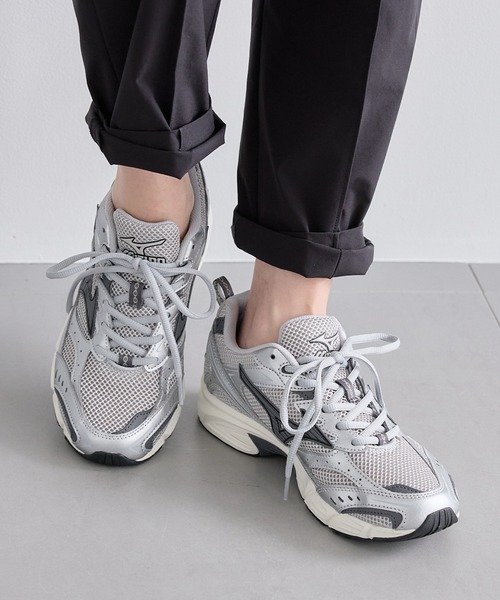 BARNYARDSTORM（バンヤードストーム）の「BARNYARDSTORM / 【MIZUNO】 MXRスニーカー（スニーカー・レディース・ライトグレー/ホワイト/シルバー系その他/グレー系その他4・23/24/25）」の3枚目の写真