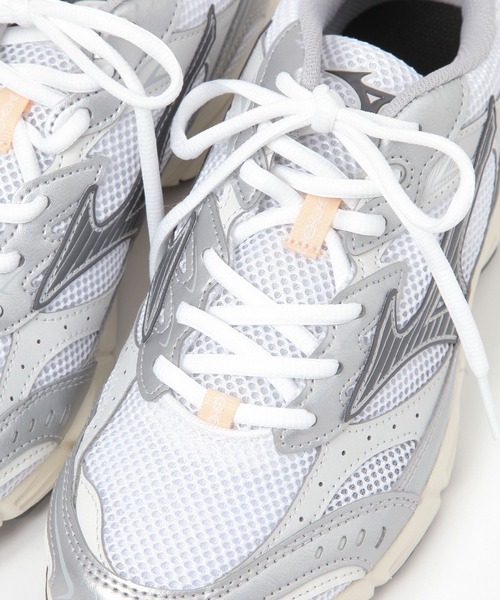 BARNYARDSTORM（バンヤードストーム）の「BARNYARDSTORM / 【MIZUNO】 MXRスニーカー（スニーカー・レディース・ライトグレー/ホワイト/シルバー系その他/グレー系その他4・23/24/25）」の11枚目の写真