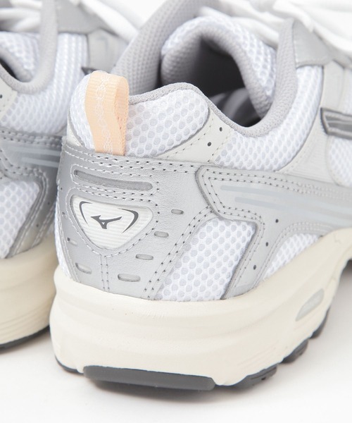 BARNYARDSTORM（バンヤードストーム）の「BARNYARDSTORM / 【MIZUNO】 MXRスニーカー（スニーカー・レディース・ライトグレー/ホワイト/シルバー系その他/グレー系その他4・23/24/25）」の8枚目の写真